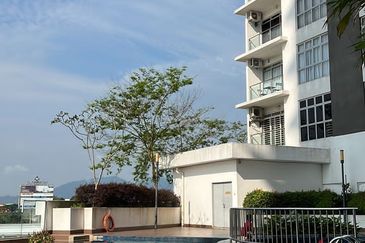Kulai / Bandar Putra/ D'Putra Suites / Service Apartment 