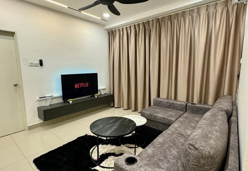 Kulai / Bandar Putra/ D'Putra Suites / Service Apartment 