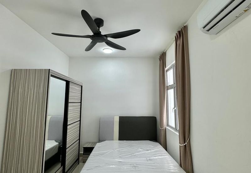 Kulai / Bandar Putra/ D'Putra Suites / Service Apartment 