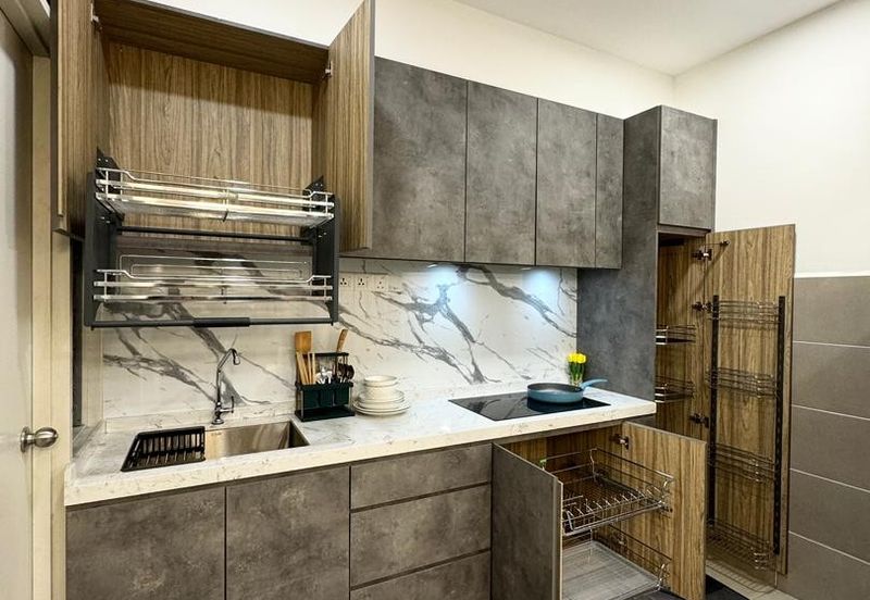 Kulai / Bandar Putra/ D'Putra Suites / Service Apartment 