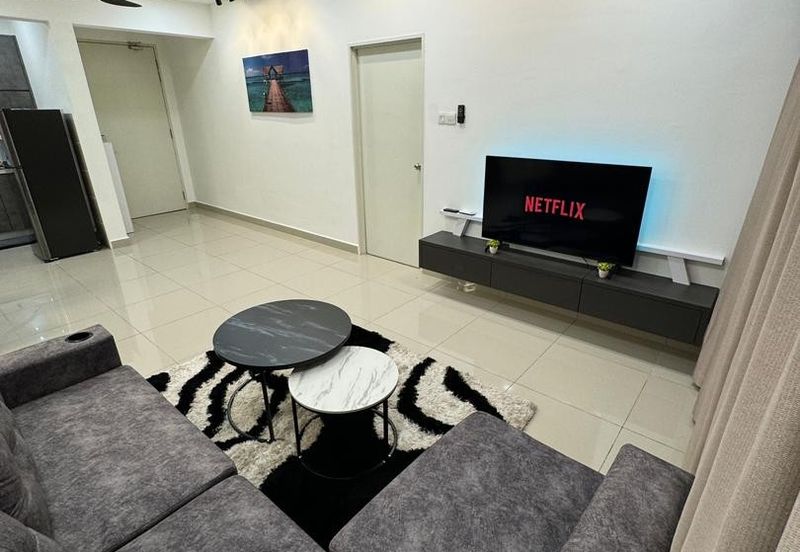 Kulai / Bandar Putra/ D'Putra Suites / Service Apartment 