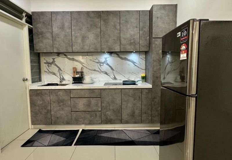 Kulai / Bandar Putra/ D'Putra Suites / Service Apartment 