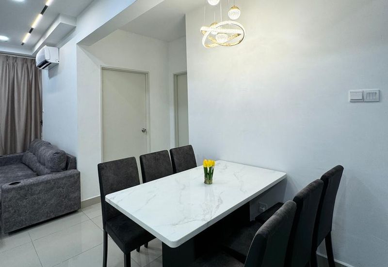 Kulai / Bandar Putra/ D'Putra Suites / Service Apartment 