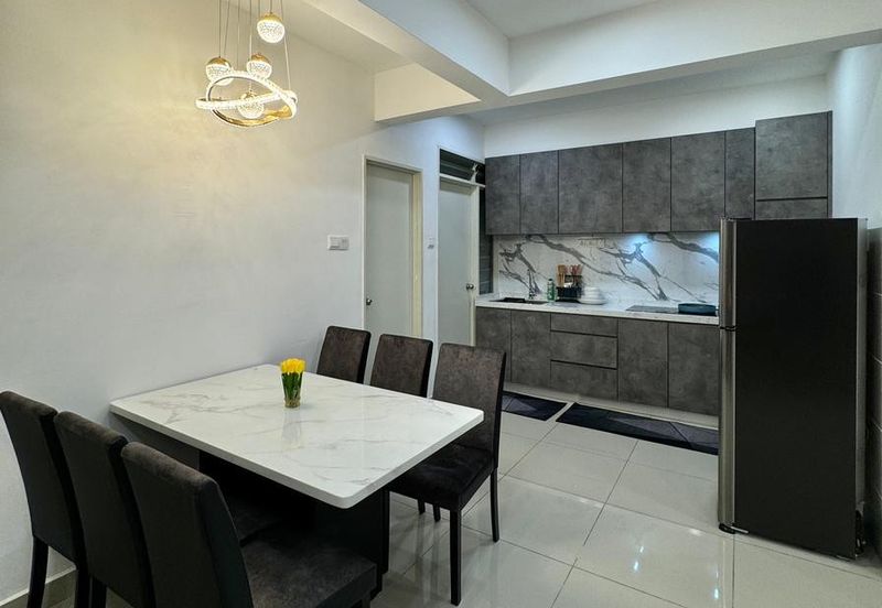 Kulai / Bandar Putra/ D'Putra Suites / Service Apartment 