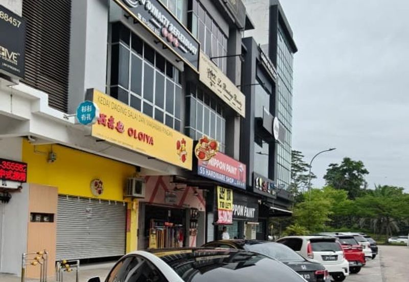 Johor Bahru / Taman Mount Austin / 3 Storey Shop lot 
