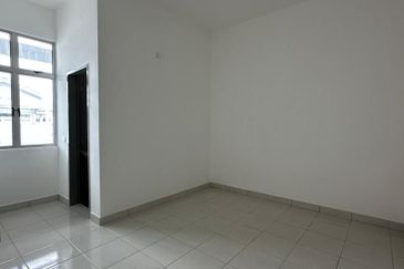 Kulai / Bandar Putra / Jalan Bayan / Piccolo 3A / Single Storey House 