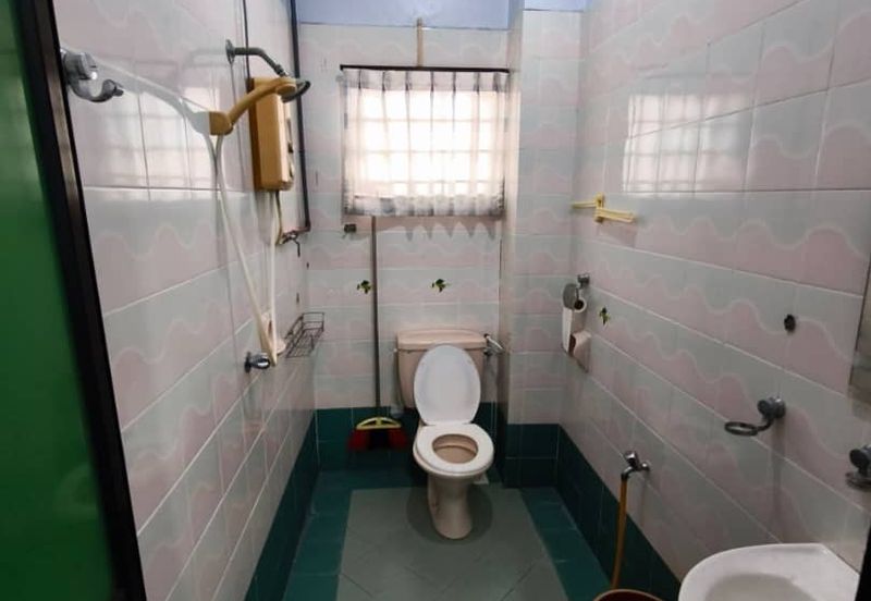 Kulai / Bandar Indahpura / Jalan Teratai / Double Storey Terrace House