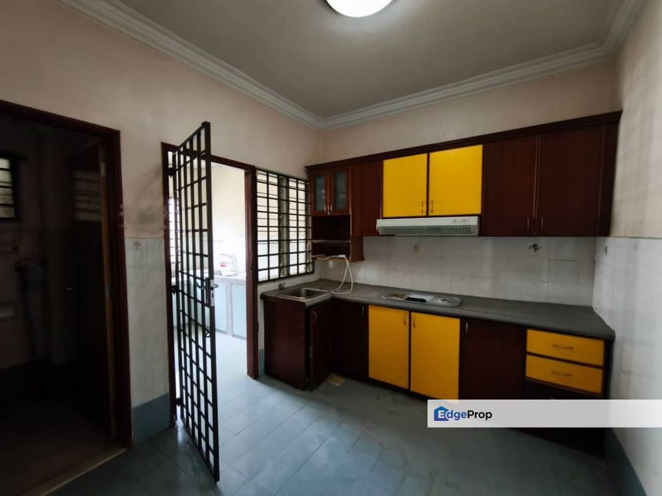 Kulai / Bandar Indahpura / Jalan Teratai / Double Storey Terrace House, Johor, Kulai