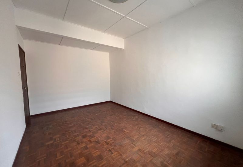 Kulai / Bandar Indahpura / Jalan Teratai / Double Storey House 