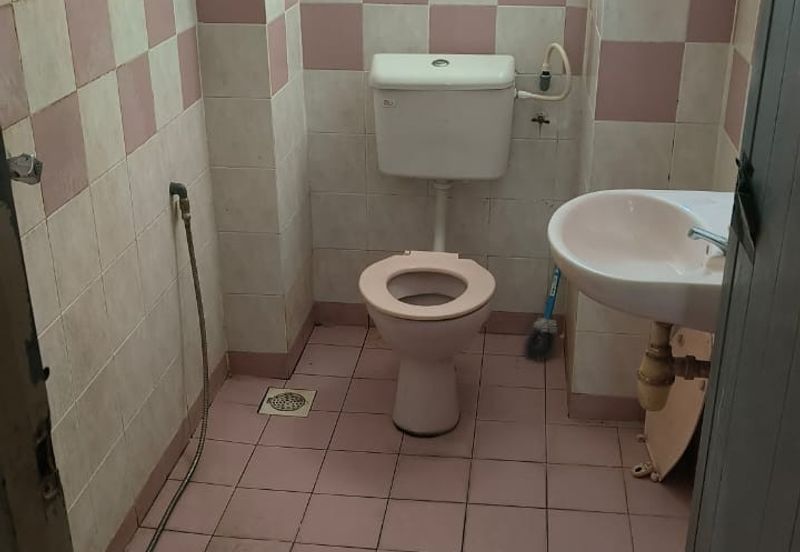 Johor Bahru/ Larkin Sri Impian Apartment 