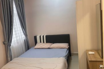 Kulai / Bandar Putra/ D'Putra Suites / Service Apartment 