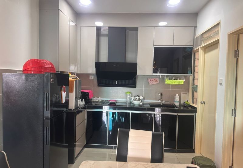 Kulai / Bandar Putra/ D'Putra Suites / Service Apartment 