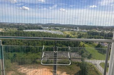 Kulai / Bandar Putra/ D'Putra Suites / Service Apartment 