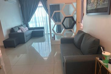 Kulai / Bandar Putra/ D'Putra Suites / Service Apartment 