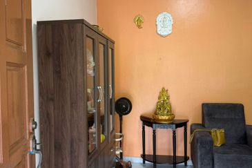 Skudai / Taman Seri Orkid / Double Storey Terrace House