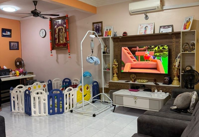 Skudai / Taman Seri Orkid / Double Storey Terrace House