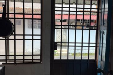 Skudai / Taman Seri Orkid / Double Storey Terrace House