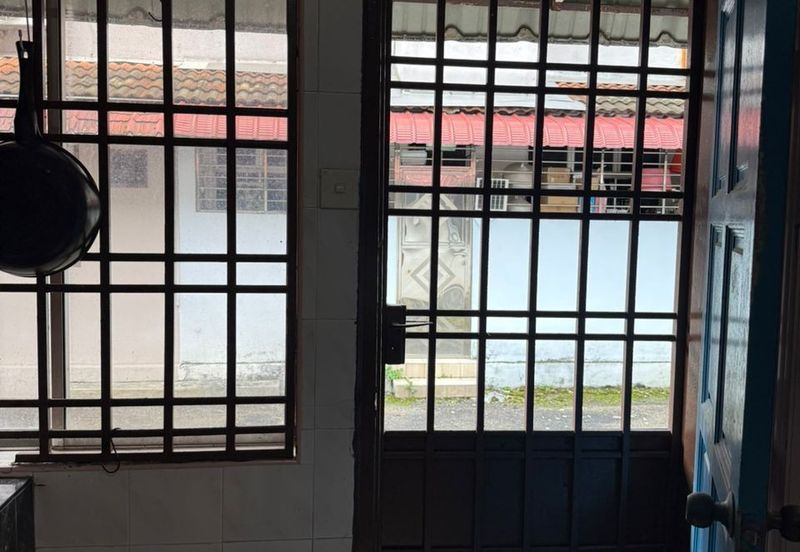 Skudai / Taman Seri Orkid / Double Storey Terrace House