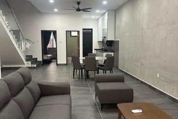 Kulai / Bandar Putra / Bukit Seni / D’Art Hill Residence / 2.5 Storey House 