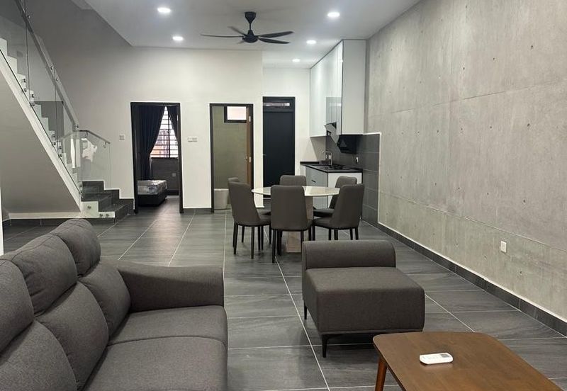 Kulai / Bandar Putra / Bukit Seni / D’Art Hill Residence / 2.5 Storey House 