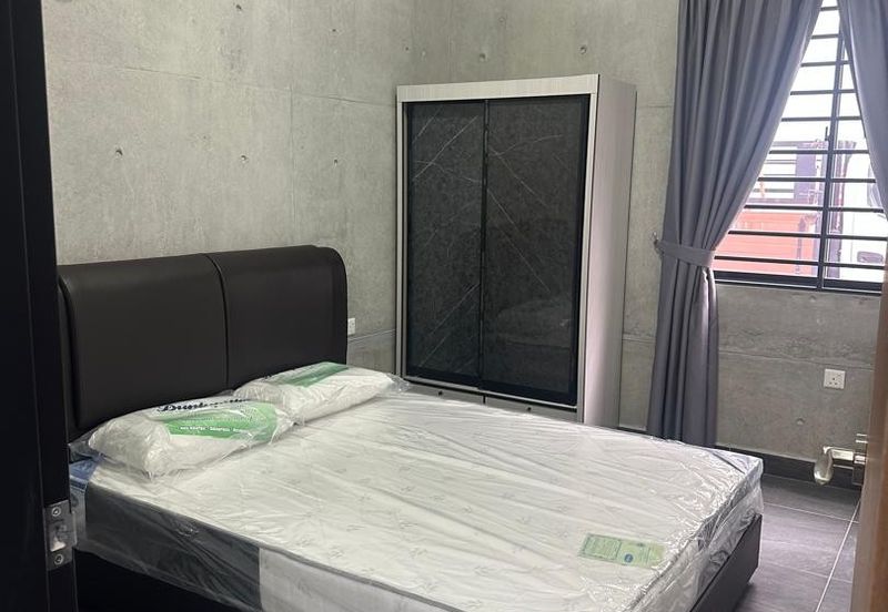 Kulai / Bandar Putra / Bukit Seni / D’Art Hill Residence / 2.5 Storey House 