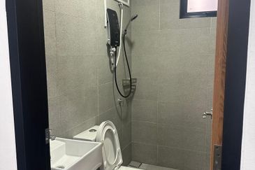 Kulai / Bandar Putra / Bukit Seni / D’Art Hill Residence / 2.5 Storey House 