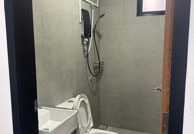 Kulai / Bandar Putra / Bukit Seni / D’Art Hill Residence / 2.5 Storey House 