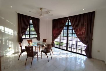 Senai / Jalan anak bukit / Bungalow House