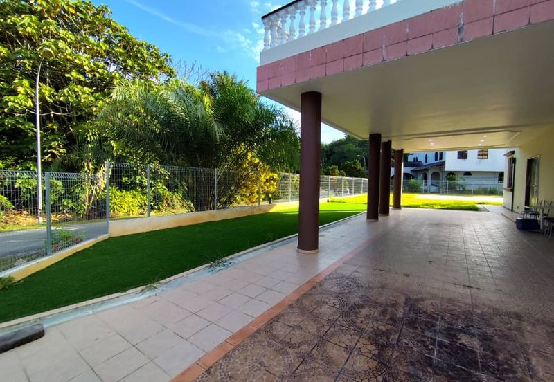 Senai / Jalan anak bukit / Bungalow House