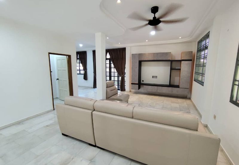 Senai / Jalan anak bukit / Bungalow House