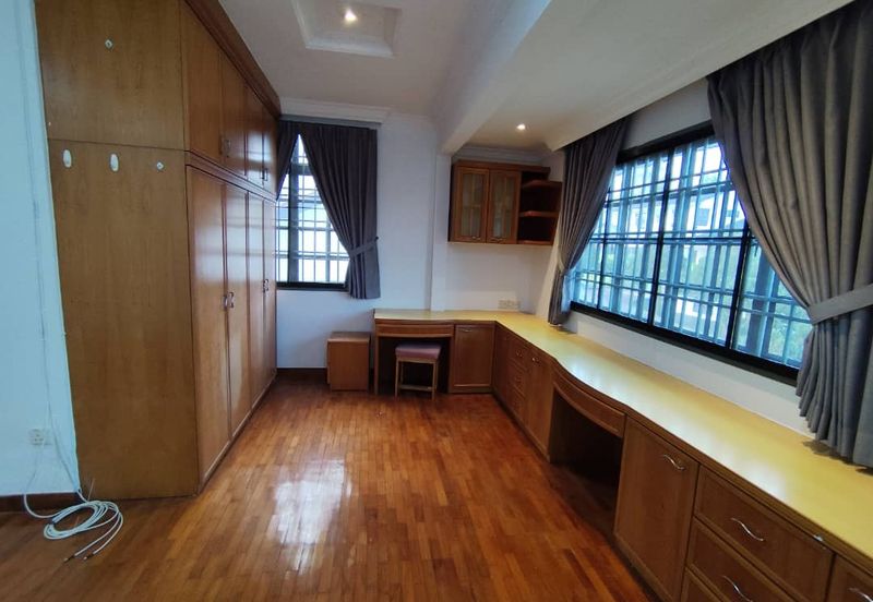 Senai / Jalan anak bukit / Bungalow House