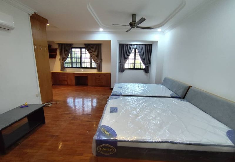 Senai / Jalan anak bukit / Bungalow House