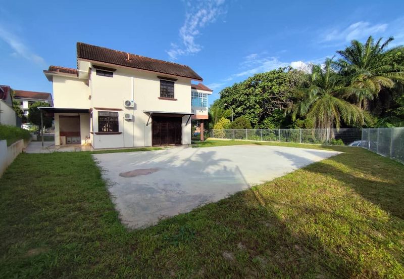 Senai / Jalan anak bukit / Bungalow House