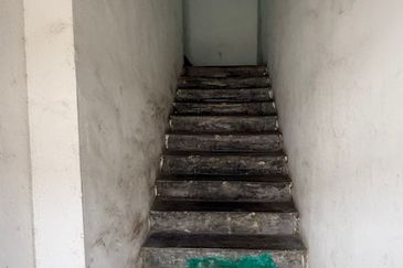 Kulai / Taman Perindustrian Timur / 1.5 storey corner lot factory  