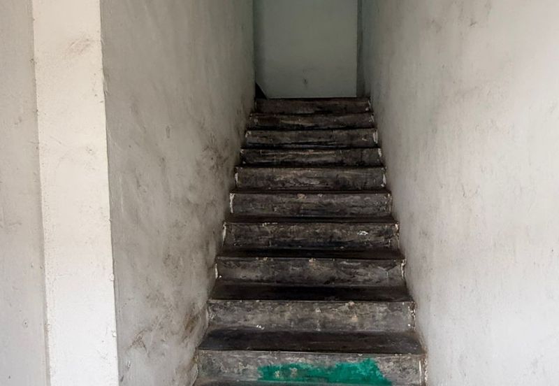 Kulai / Taman Perindustrian Timur / 1.5 storey corner lot factory  