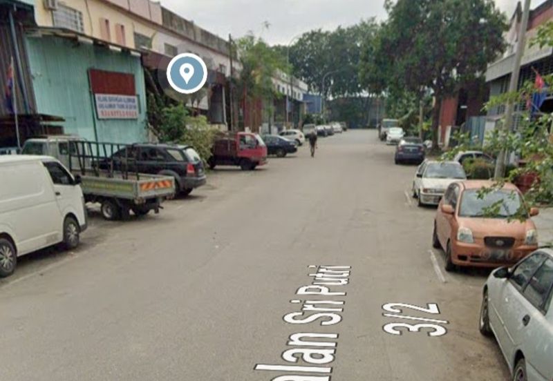 Kulai / Taman Putri Kulai / Sri Putri 3 / 1.5 storey terrace factory 