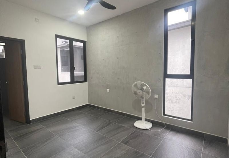 Kulai / Bandar Putra / Bukit Seni / D’Art Hill Residence / 2.5 Storey House End Lot / Brand New Unit