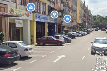 Kulai / Bandar Indahpura / Jalan Kenanga 29/x--Four Storey Shop Office Endlot