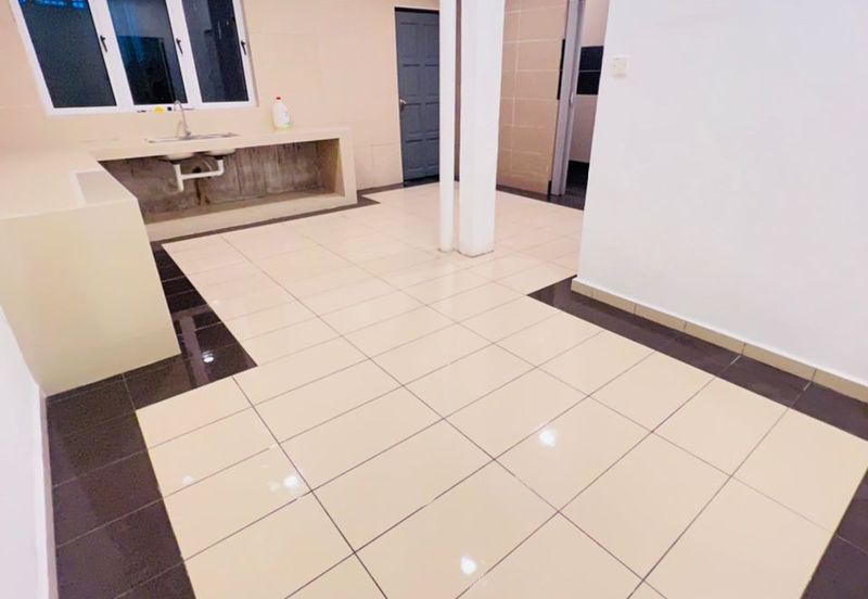 Kulai / Taman Sri Kulai Baru / 2 Storey Terrace House Renovated unit 