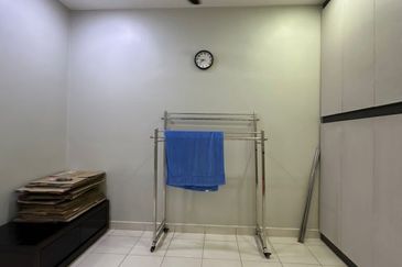 Johor Bahru / Taman Seri Austin / Jalan Seri Austin 3/5x  Double Storey Terrace House  - ⁠Fully Renovated