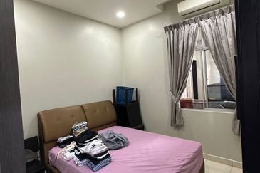 Johor Bahru / Taman Seri Austin / Jalan Seri Austin 3/5x  Double Storey Terrace House  - ⁠Fully Renovated