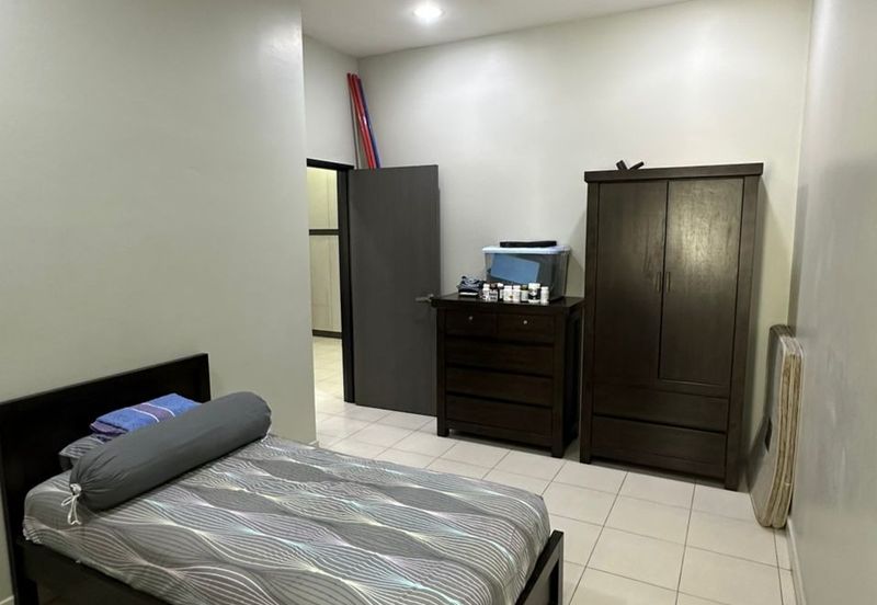 Johor Bahru / Taman Seri Austin / Jalan Seri Austin 3/5x  Double Storey Terrace House  - ⁠Fully Renovated