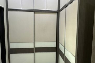 Johor Bahru / Taman Seri Austin / Jalan Seri Austin 3/5x  Double Storey Terrace House  - ⁠Fully Renovated