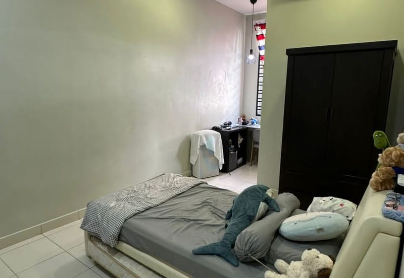 Johor Bahru / Taman Seri Austin / Jalan Seri Austin 3/5x - Double Storey Terrace House