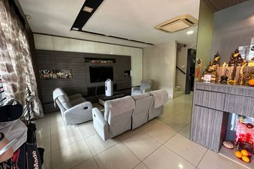 Johor Bahru / Taman Seri Austin / Jalan Seri Austin 3/5x - Double Storey Terrace House