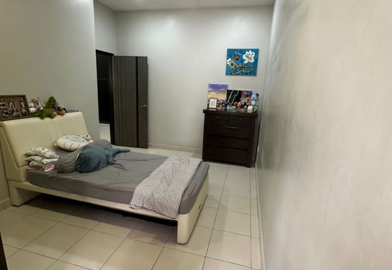 Johor Bahru / Taman Seri Austin / Jalan Seri Austin 3/5x - Double Storey Terrace House