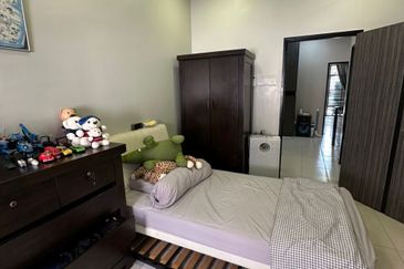 Johor Bahru / Taman Seri Austin / Jalan Seri Austin 3/5x - Double Storey Terrace House