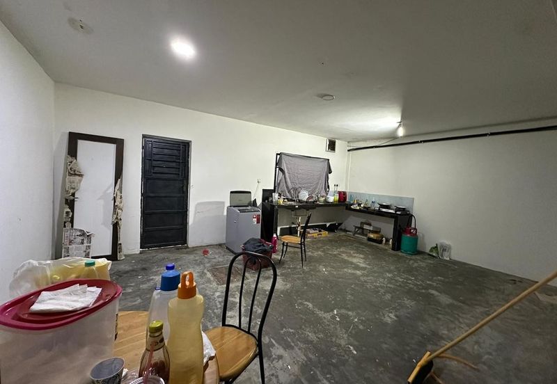 Kulai / Taman Sri Putri / Jalan Sri Putri 2 / Double Storey House Unblock Unit 