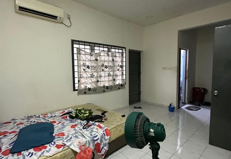 Kulai / Taman Sri Putri / Jalan Sri Putri 2 / Double Storey House Unblock Unit 