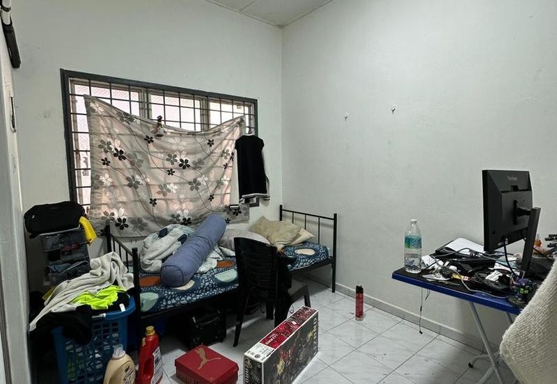 Kulai / Taman Sri Putri / Jalan Sri Putri 2 / Double Storey House Unblock Unit 